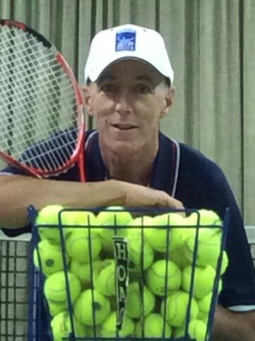 Neill 2 Trainer der Tennisschule beim TC Blau-Weiss Wiesbaden